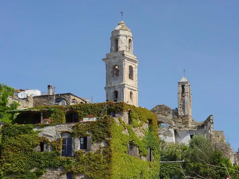 La casa del Podere Castellaro  0*, Castellaro (Liguria)